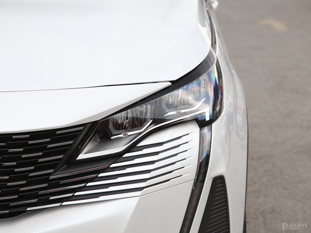 珠光白標(biāo)致4008車頭外觀圖片