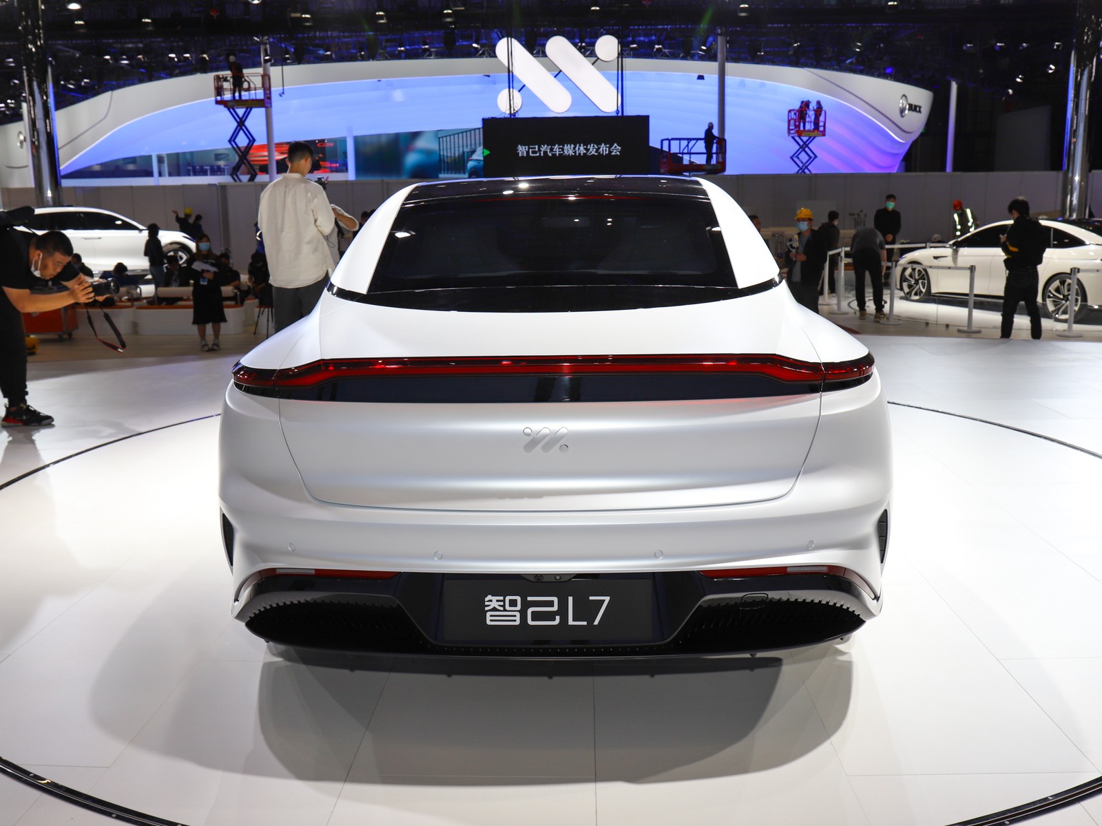 智己L7車展高清大圖