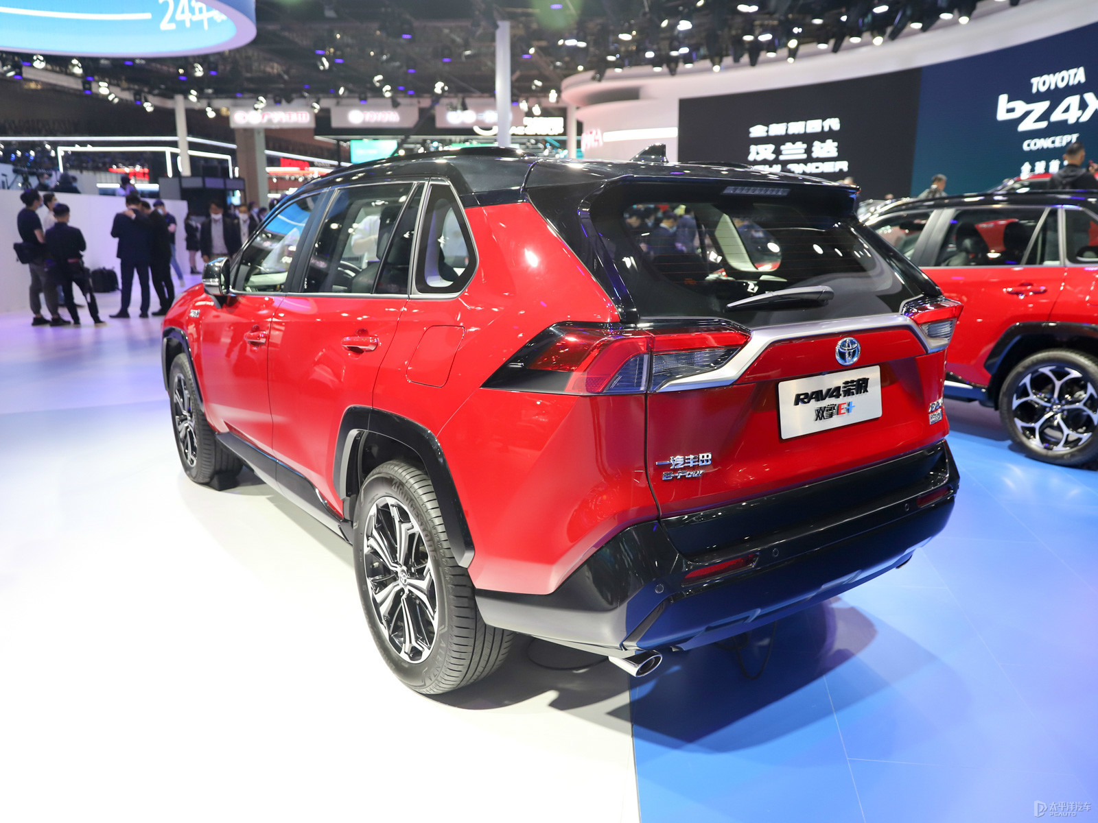 RAV4榮放雙擎E+外觀高清大圖