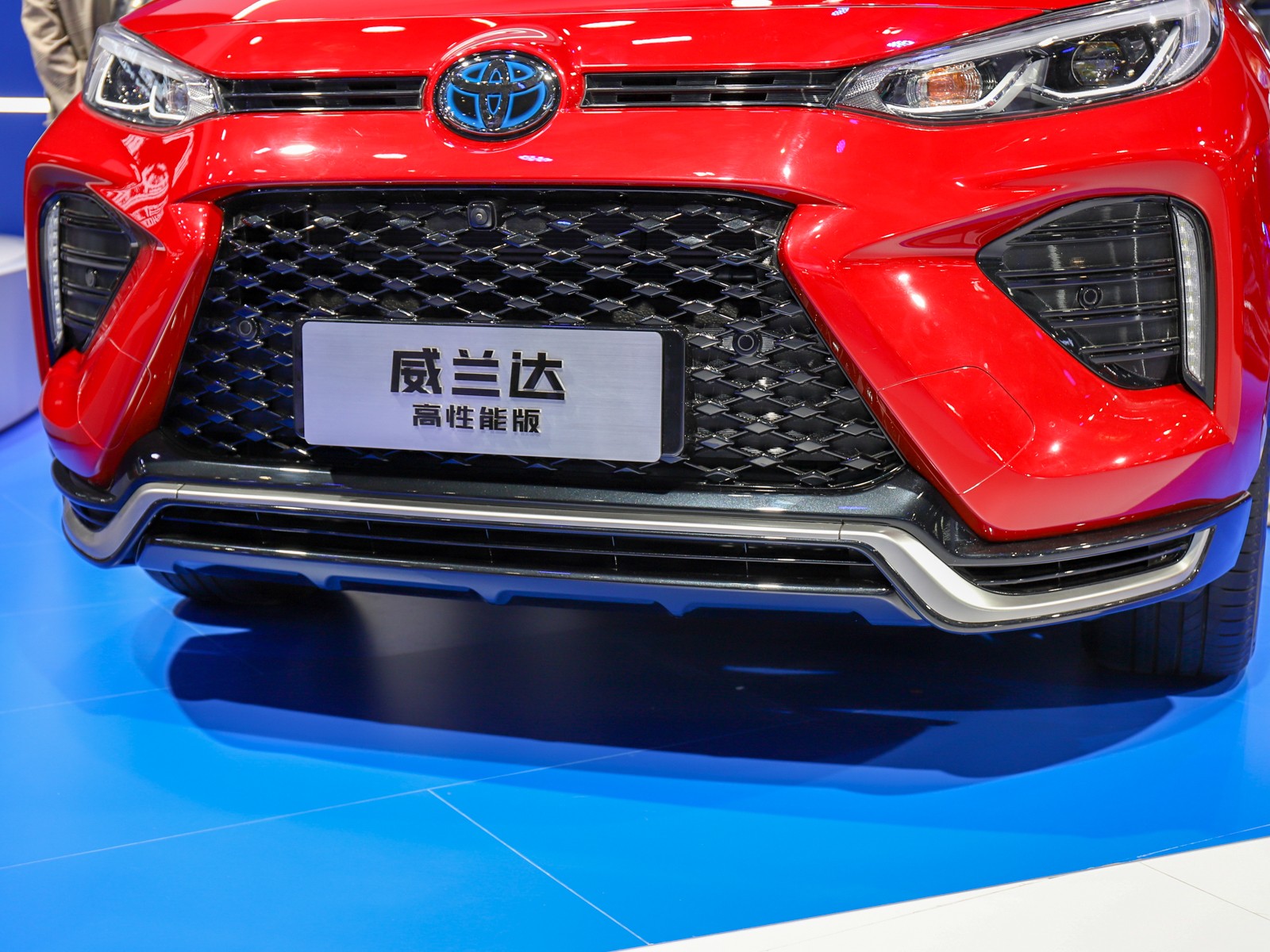威蘭達(dá)新能源車(chē)展高清大圖
