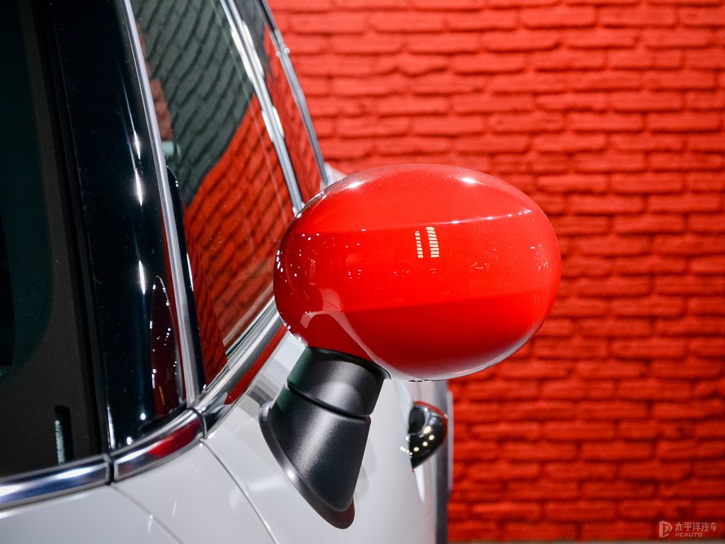 MINI JCW COUNTRYMANDƬ