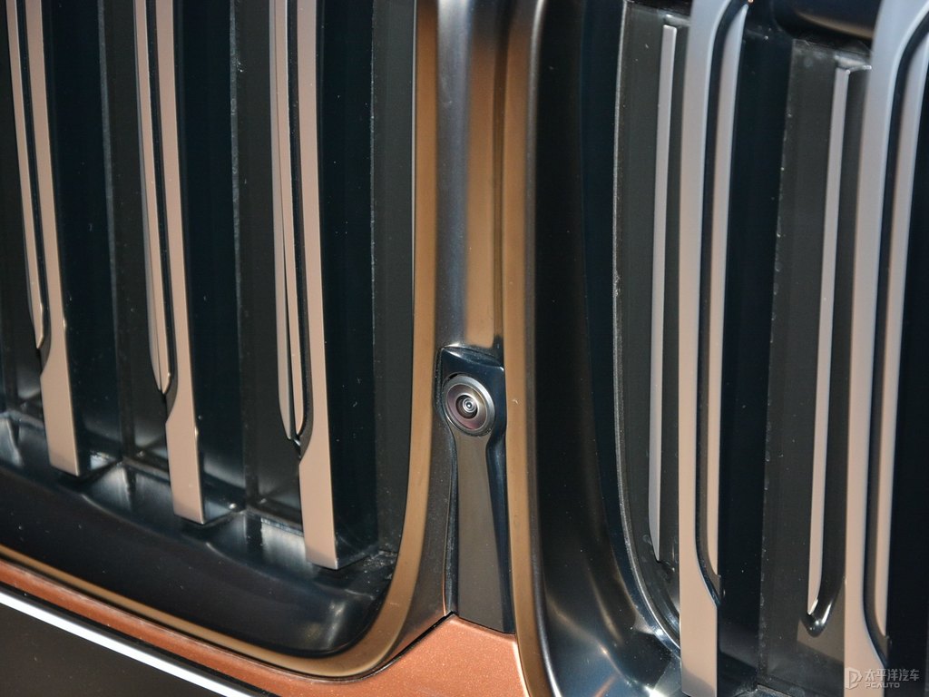 寶馬7系車頭外觀圖片