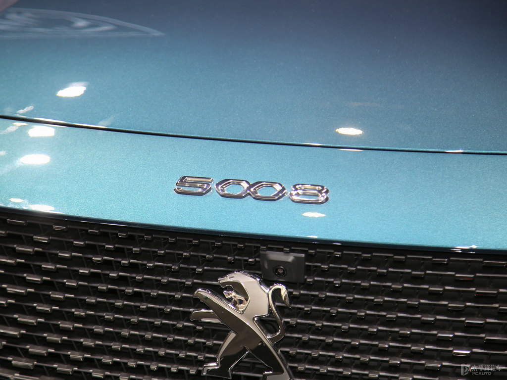 冰山藍標致5008車頭外觀圖片