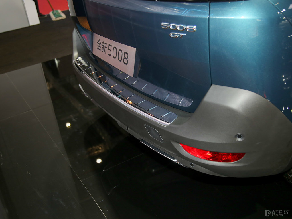 冰山藍(lán)標(biāo)致5008車尾外觀圖片