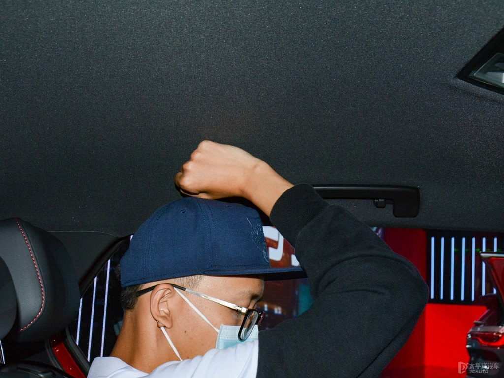 ̫tߠGTI{˿ggDƬ