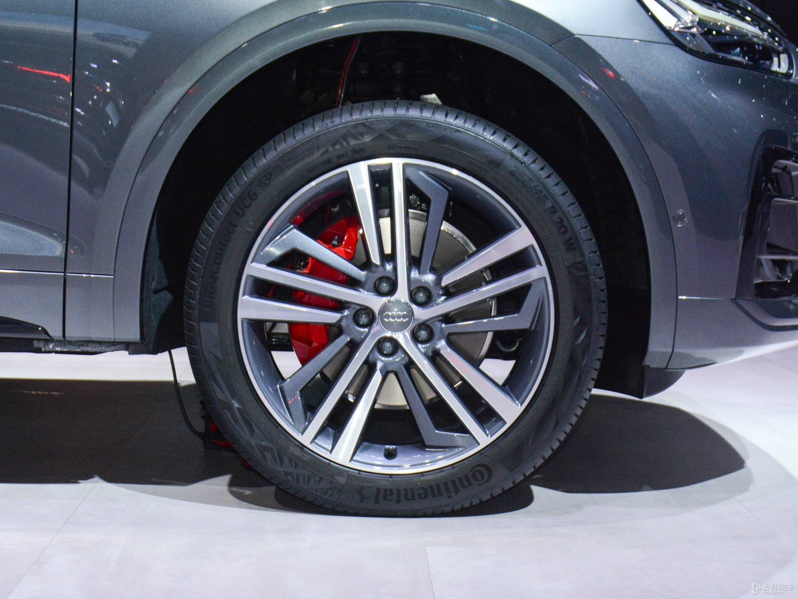 奧迪Q5L Sportback外觀高清大圖
