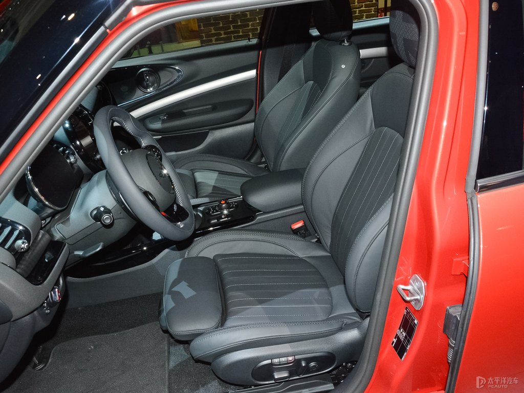 日不落紅MINI CLUBMAN座椅內飾圖片