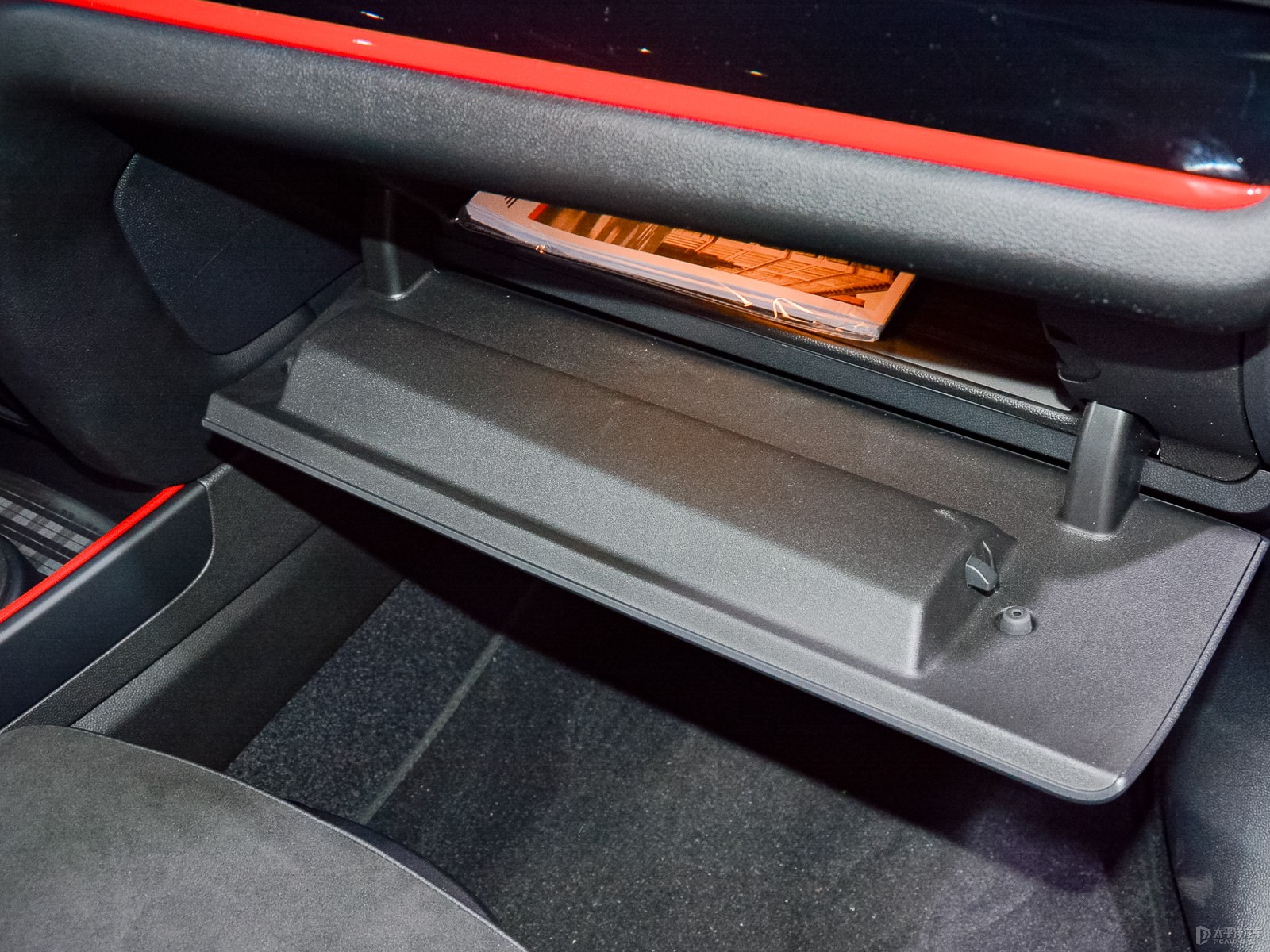 MINI JCW COUNTRYMAN空間高清大圖