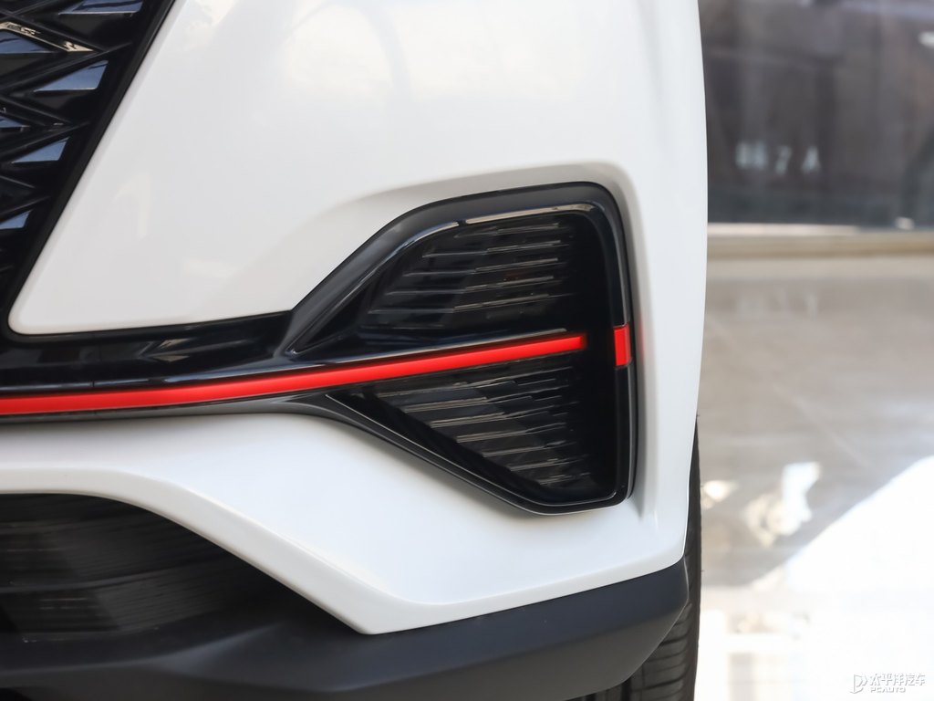 月光白長安CS55PLUS車頭外觀圖片