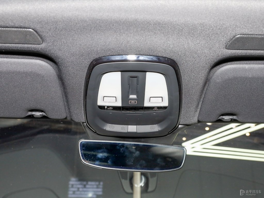 晨光銀沃爾沃XC60車廂內(nèi)飾圖片