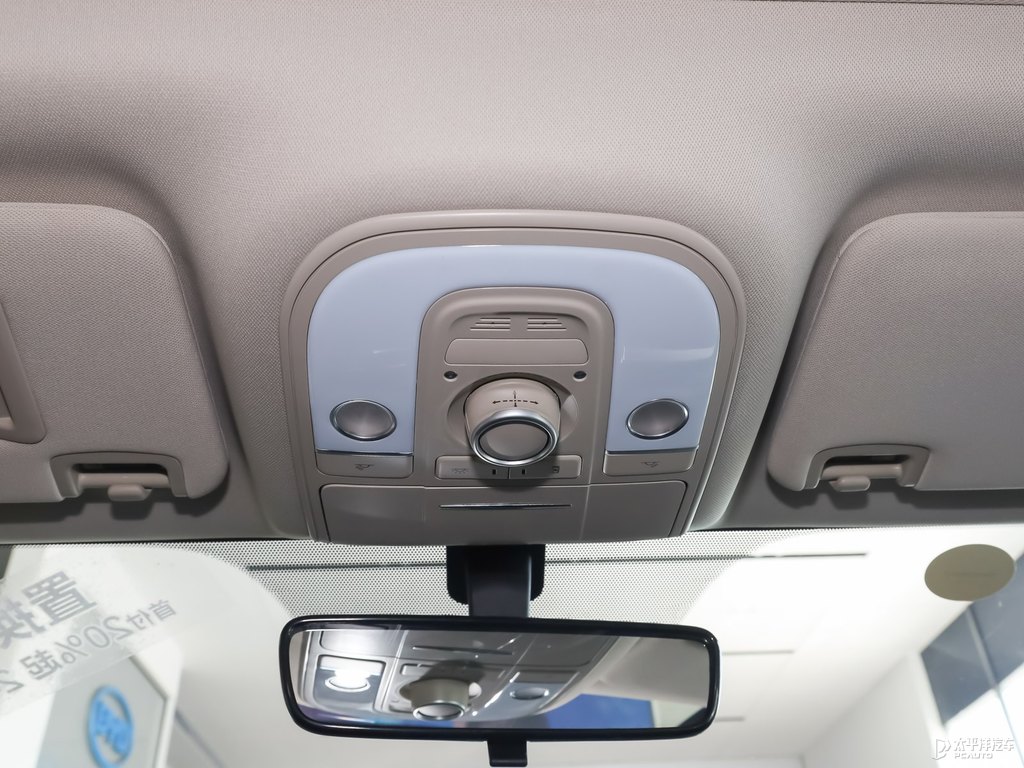 山脈灰宋車廂內飾圖片