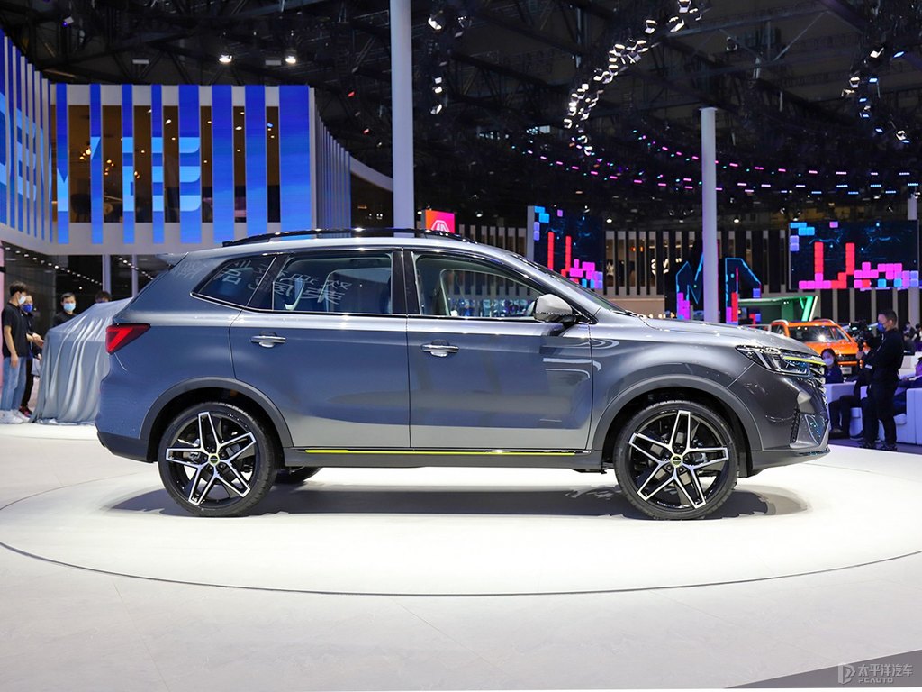 寰宇灰榮威RX5整車外觀外觀圖片