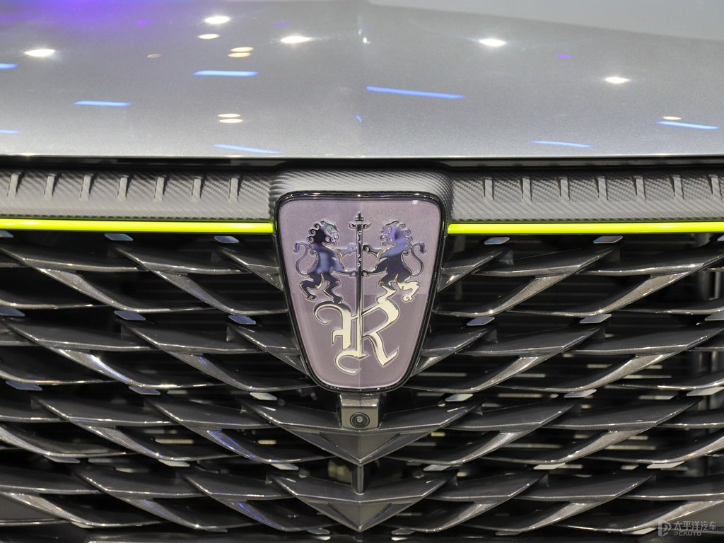 寰宇灰榮威RX5車頭外觀圖片