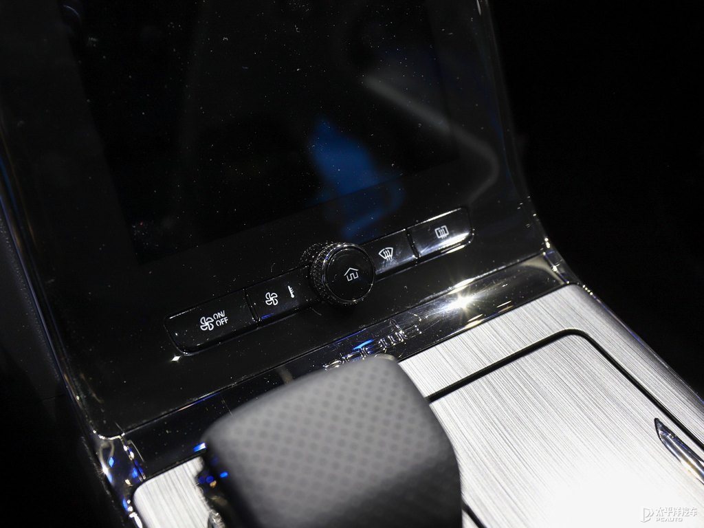 寰宇灰榮威RX5中控內(nèi)飾圖片