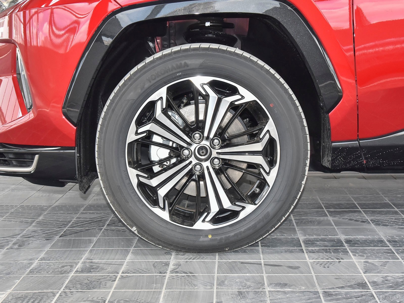 RAV4榮放雙擎E+外觀高清大圖