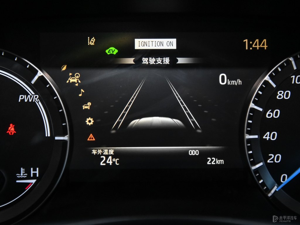 歐泊銀漢蘭達(dá)中控內(nèi)飾圖片