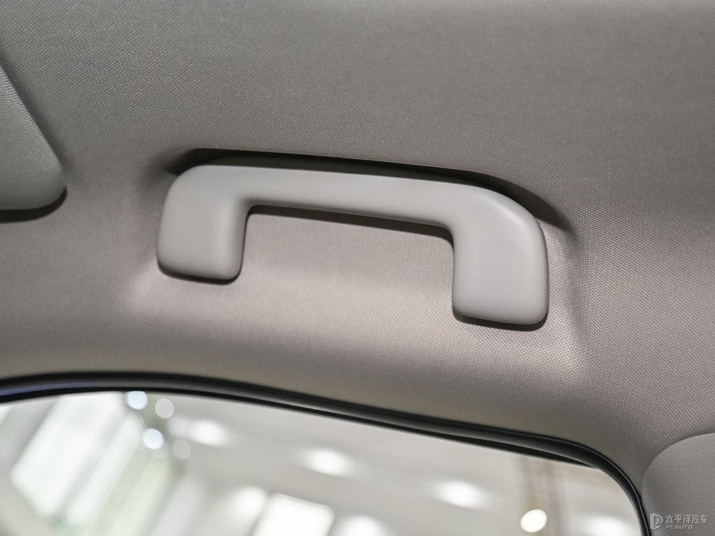歐泊銀漢蘭達車廂內(nèi)飾圖片