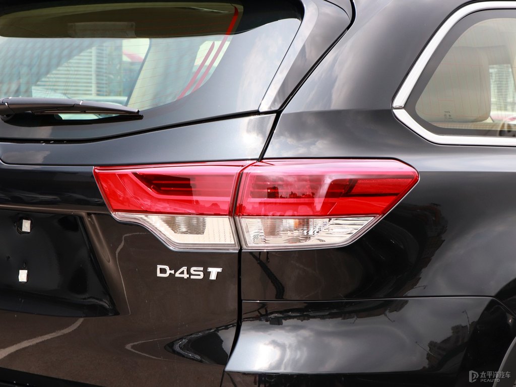 墨晶黑漢蘭達(dá)車尾外觀圖片