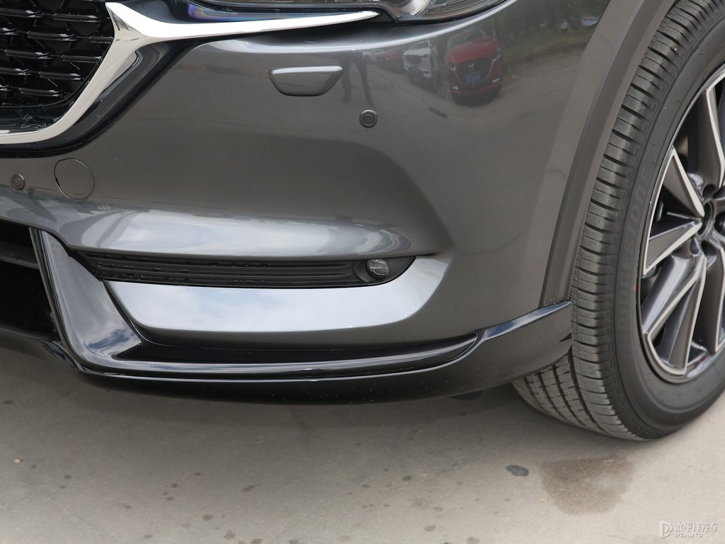 鉑鋼灰馬自達CX-5車頭外觀圖片