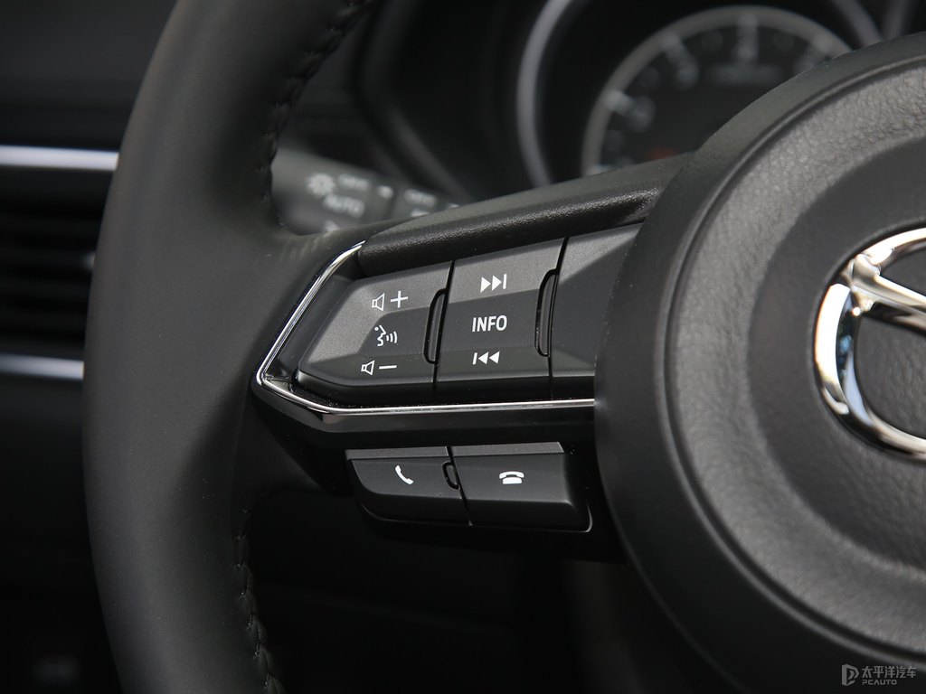鉑鋼灰馬自達(dá)CX-5中控內(nèi)飾圖片