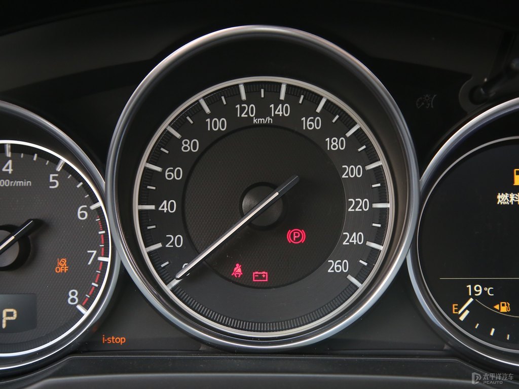 鉑鋼灰馬自達(dá)CX-5中控內(nèi)飾圖片