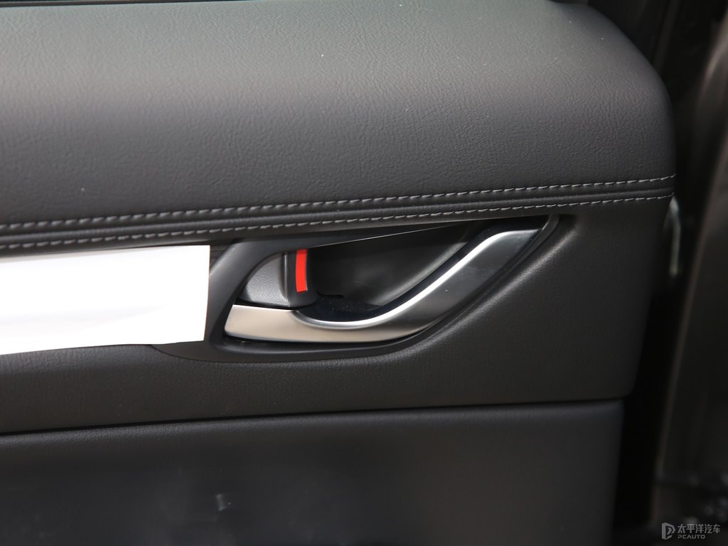 鉑鋼灰馬自達(dá)CX-5車廂內(nèi)飾圖片
