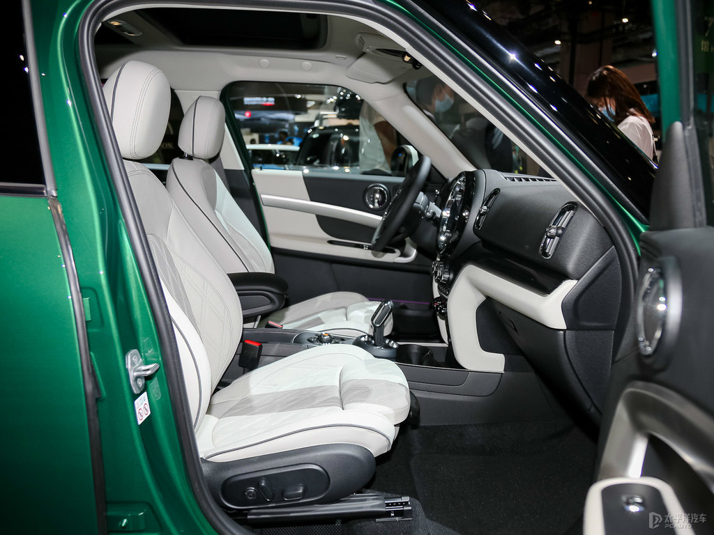 ɫ+ӢGMINI COUNTRYMAN{˿ggDƬ