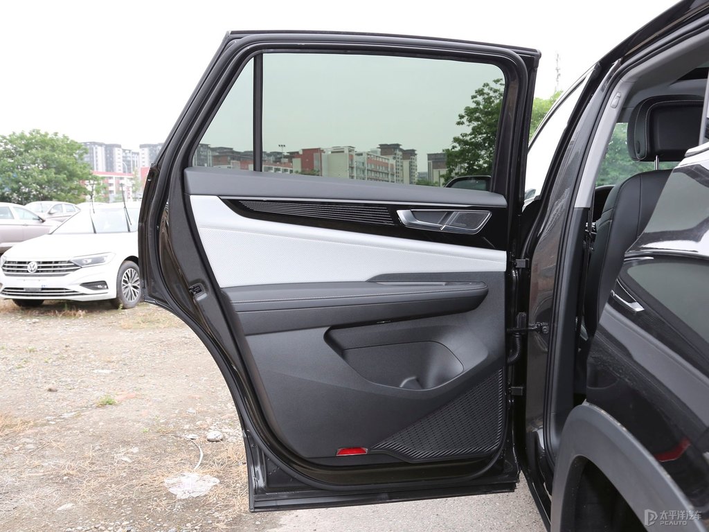 碳晶灰途昂X車廂內(nèi)飾圖片