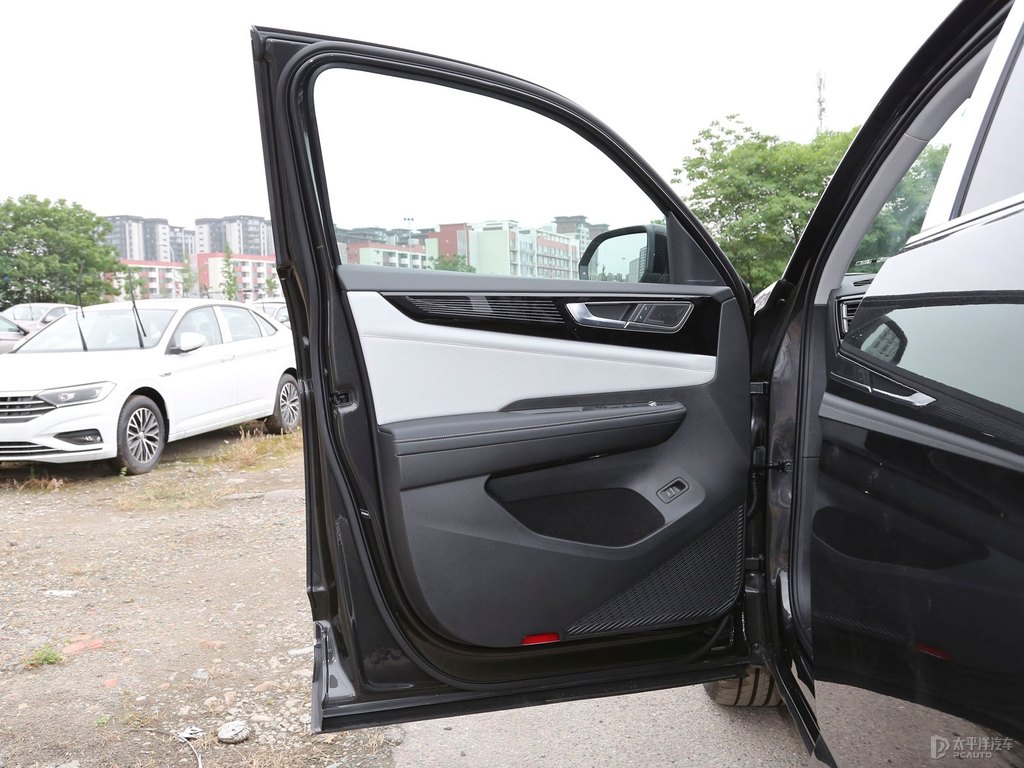 碳晶灰途昂X車廂內(nèi)飾圖片