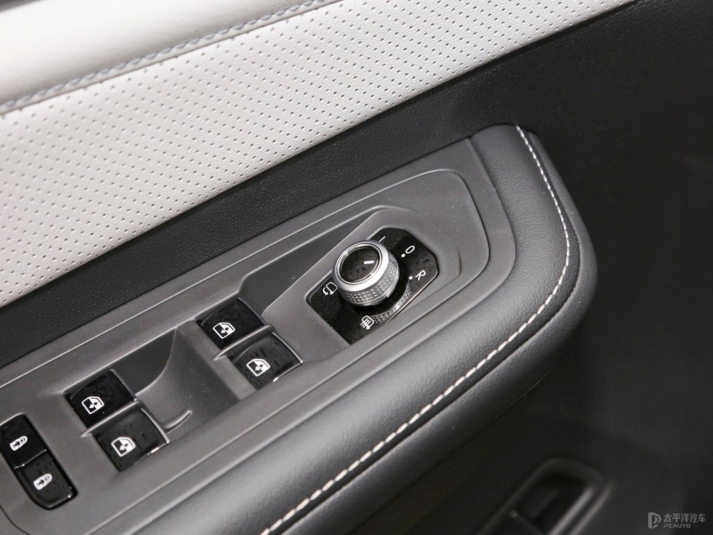 碳晶灰途昂X車廂內(nèi)飾圖片