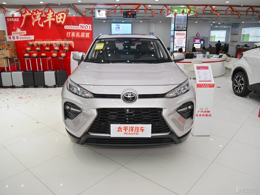 歐泊銀威蘭達(dá)整車外觀外觀圖片