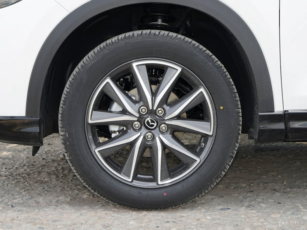 珠光白馬自達(dá)CX-5車身外觀圖片
