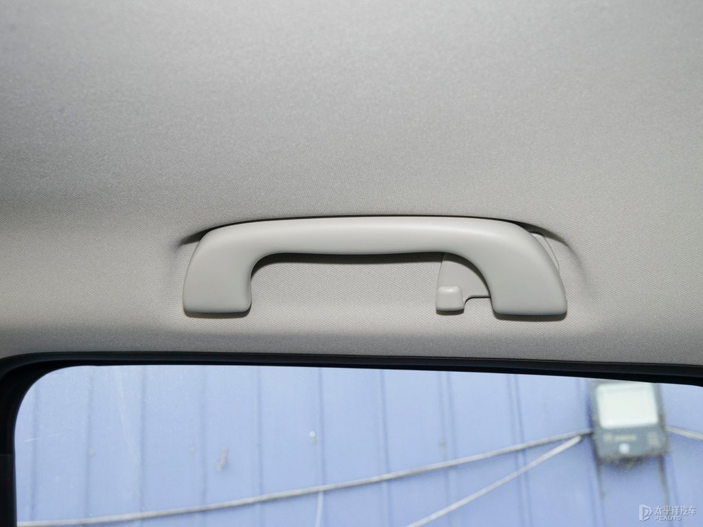 珠光白馬自達(dá)CX-5車廂內(nèi)飾圖片