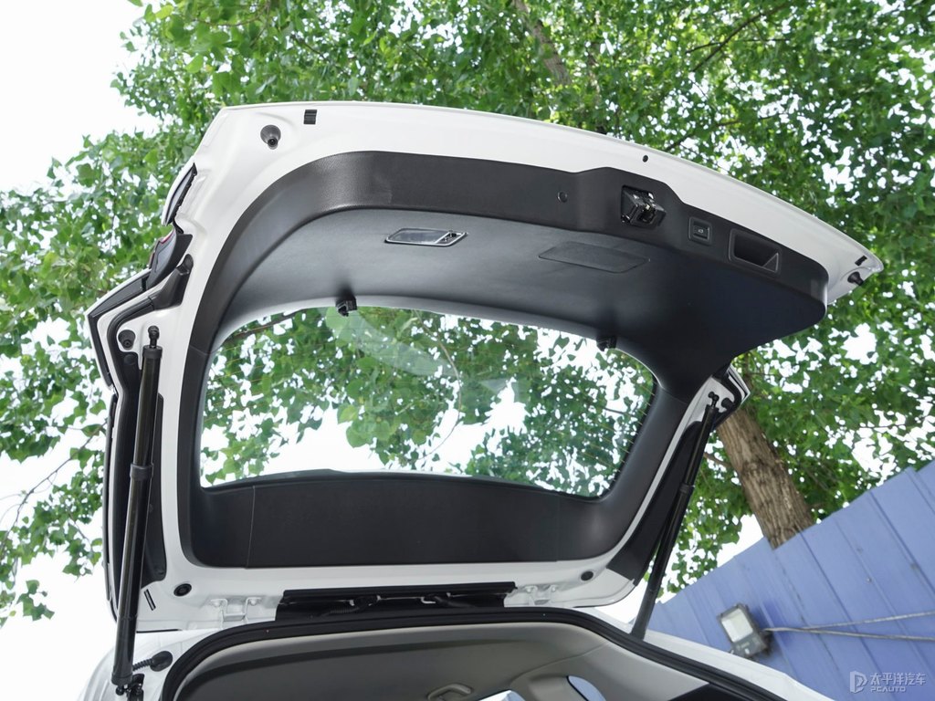 珠光白馬自達(dá)CX-5后備廂空間圖片