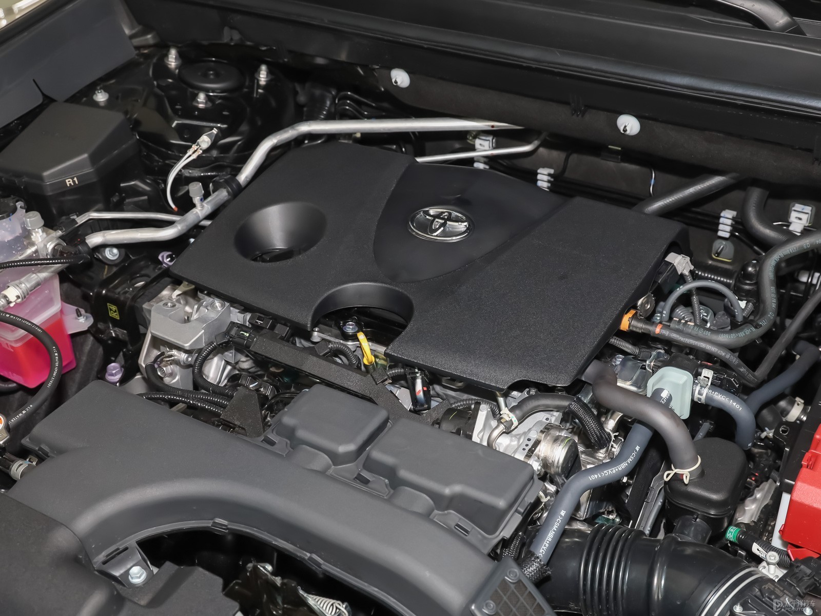 RAV4榮放細節(jié)高清大圖
