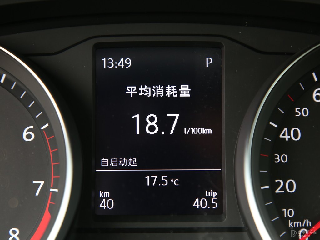 幻影黑邁騰中控內(nèi)飾圖片