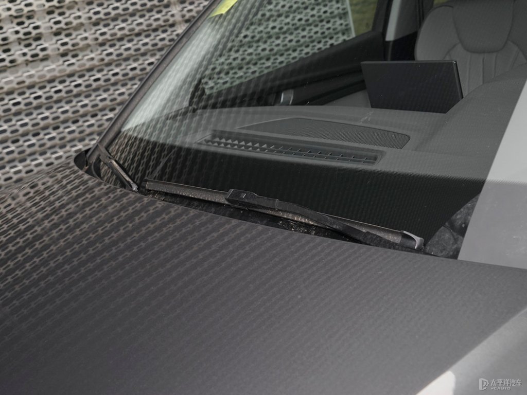 天云灰奧迪Q5L車身外觀圖片