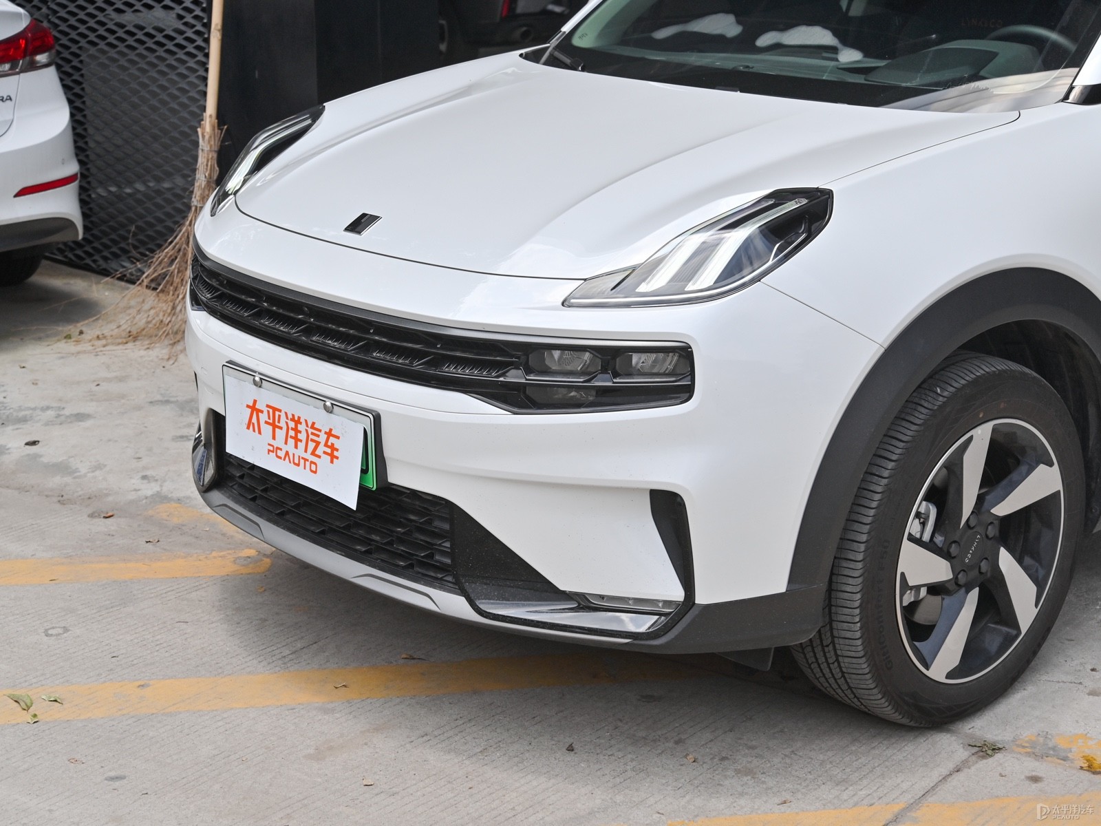 領(lǐng)克06新能源外觀高清大圖