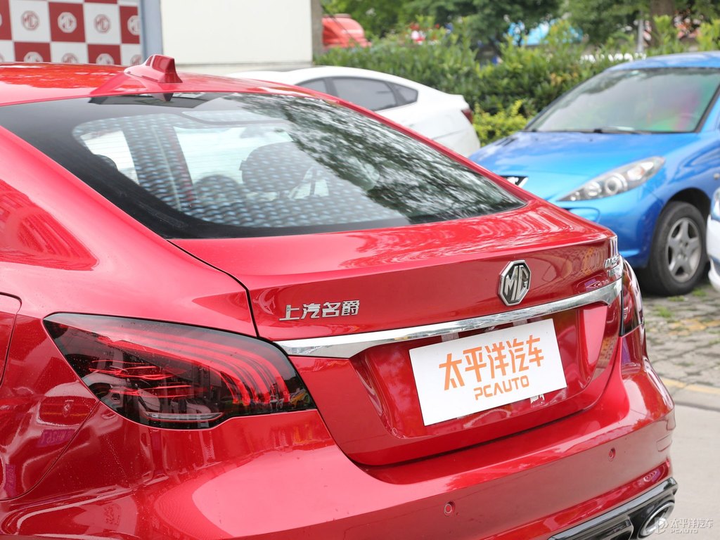 赤焰紅MG6車尾外觀圖片