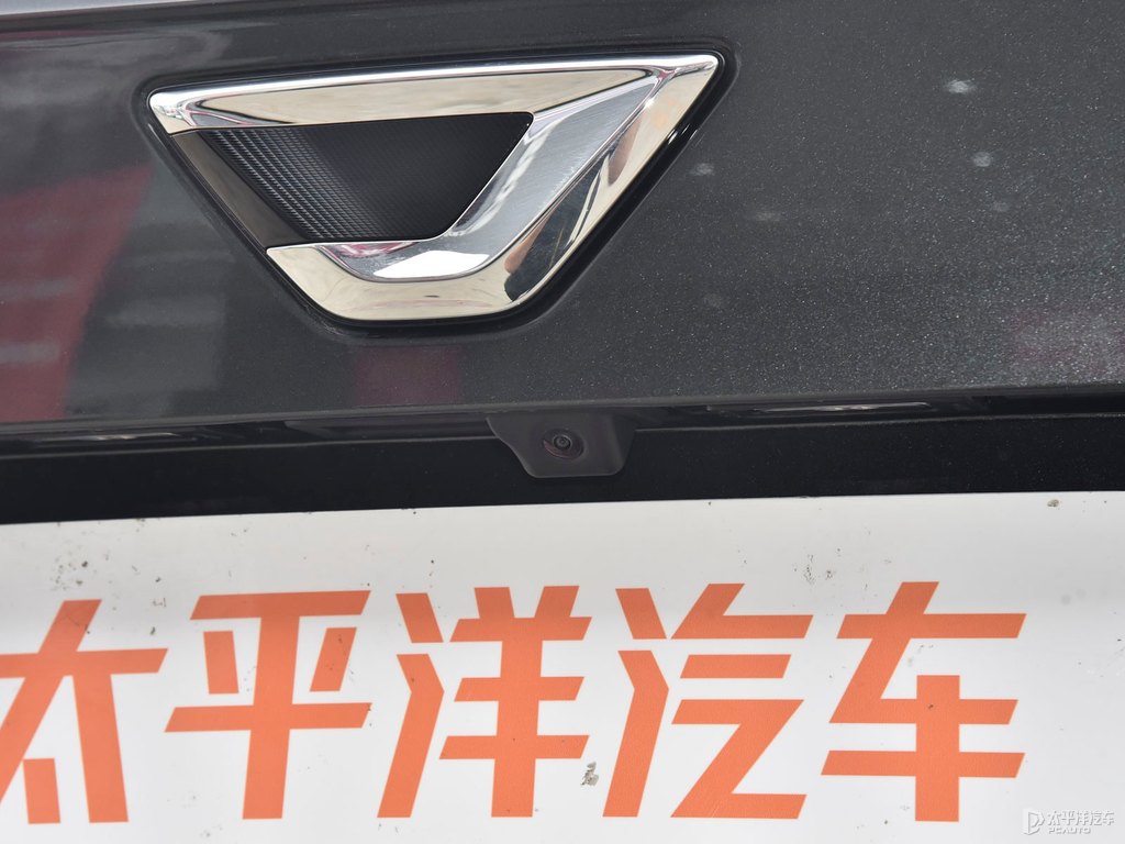 錳石黑捷達(dá)VS5車(chē)尾外觀(guān)圖片