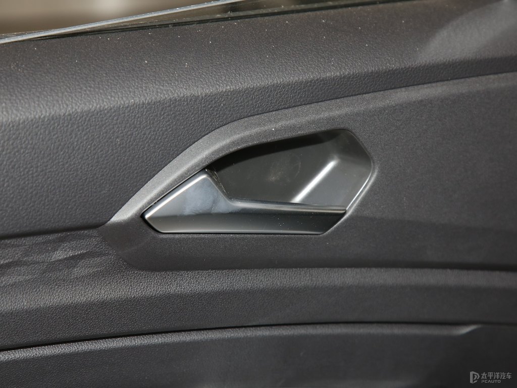 鉑金灰捷達VS5車廂內(nèi)飾圖片