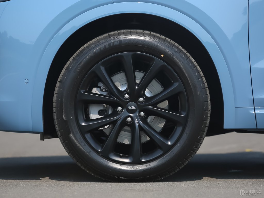 BabyBlue理想ONE車身外觀圖片