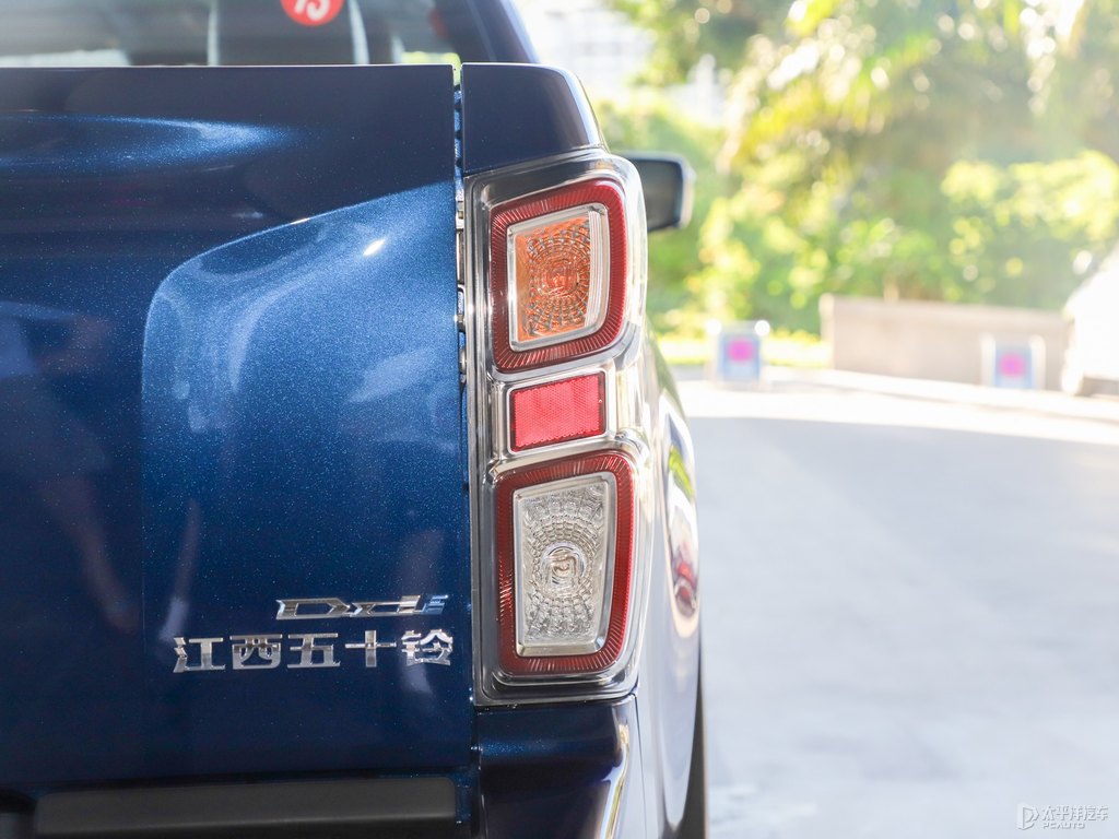 {D-MAX܇β^DƬ