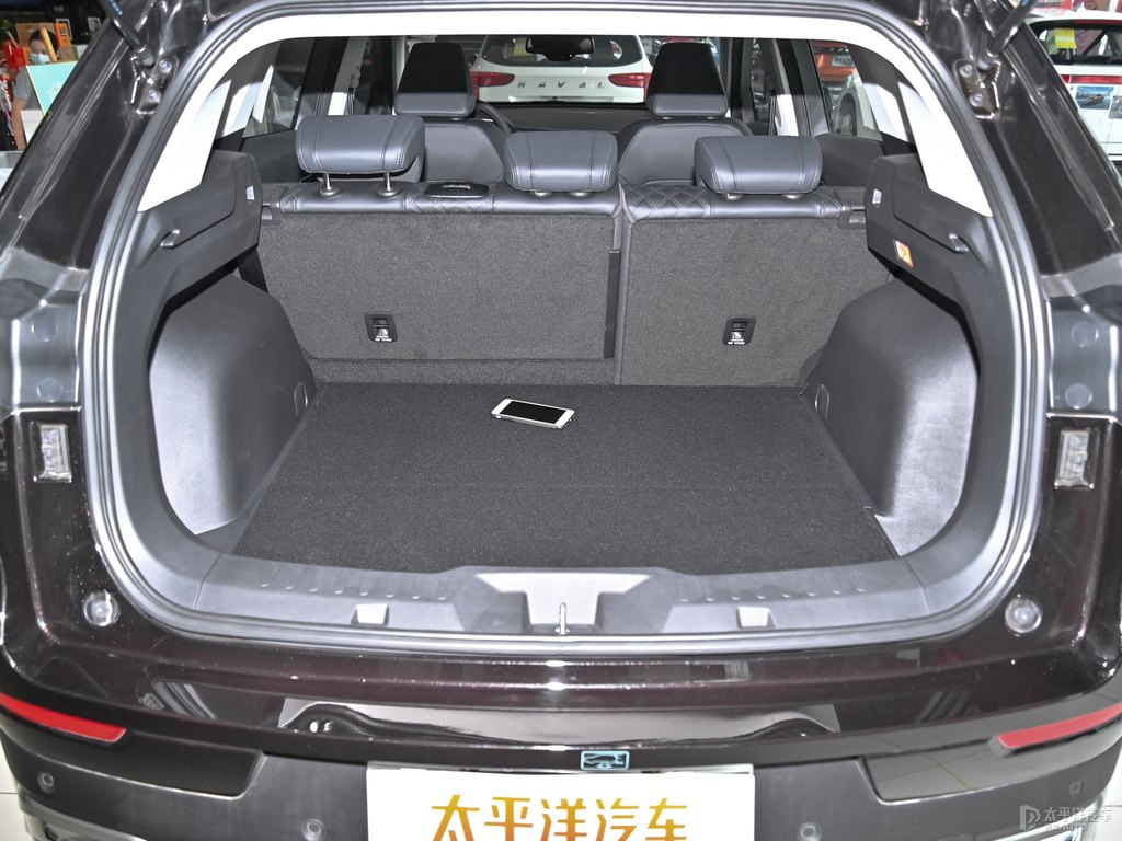 炫晶黑哈弗H6后備廂空間圖片