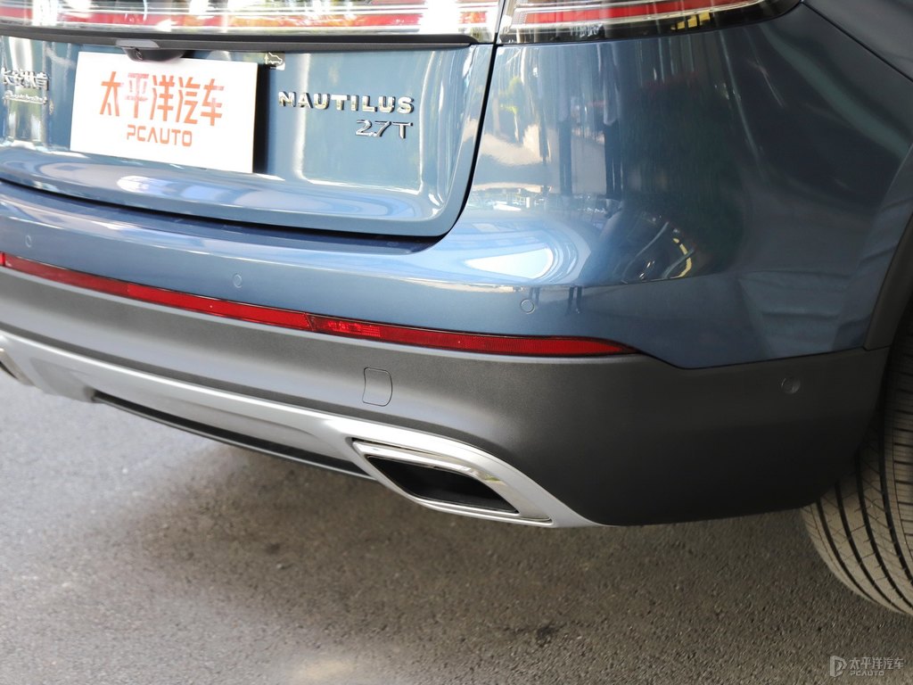 斐鉆藍航海家車尾外觀圖片