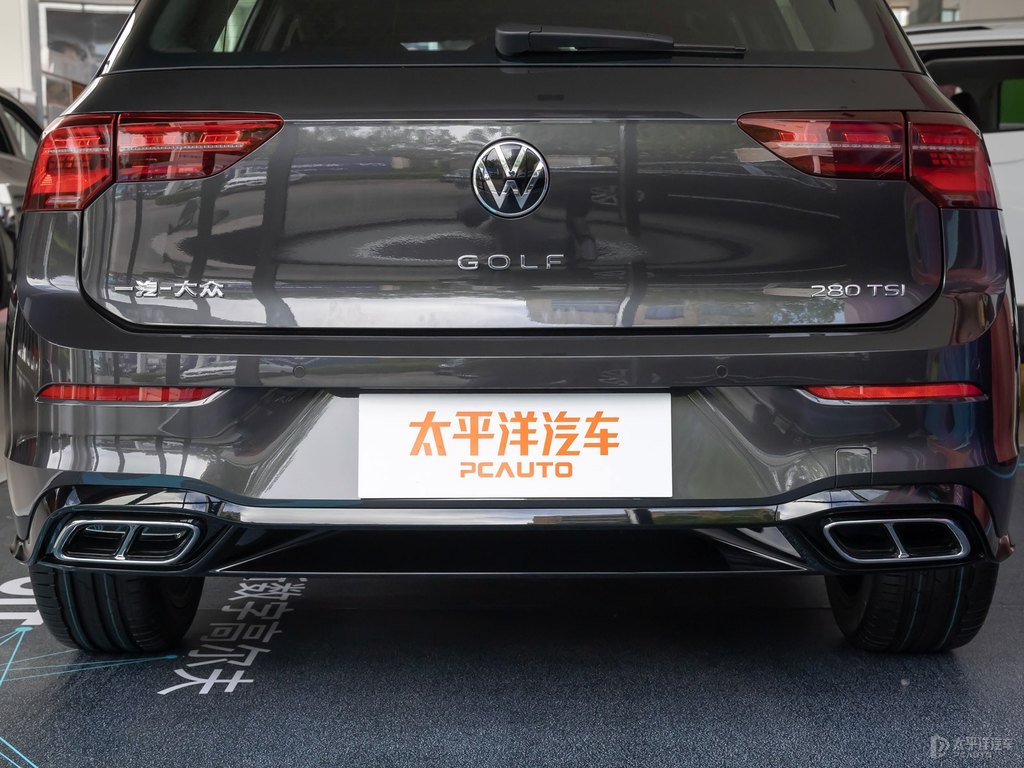 猛石黑高爾夫車(chē)尾外觀圖片