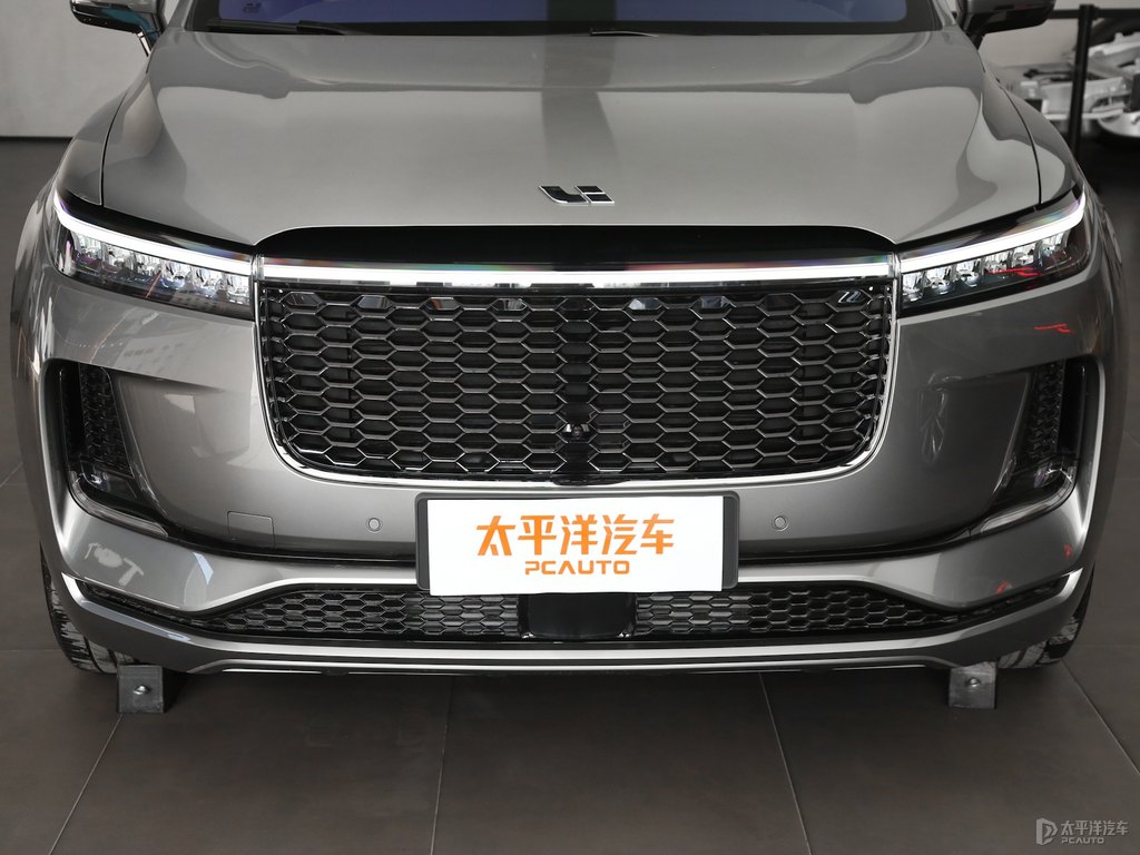 灰色理想ONE車頭外觀圖片