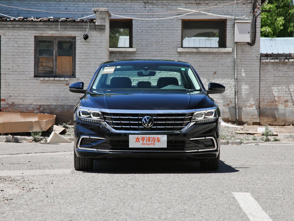 玄武黑帕薩特整車外觀外觀圖片