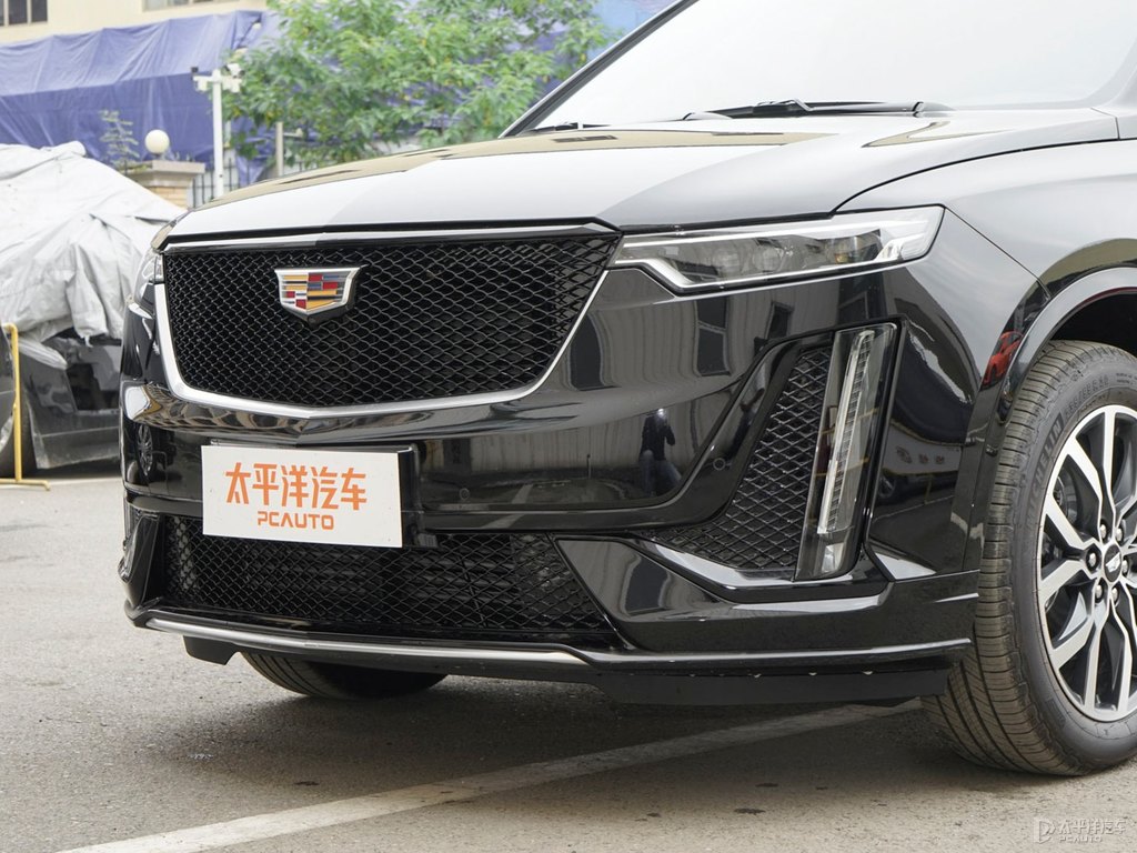 曜黑凱迪拉克XT6車(chē)頭外觀圖片