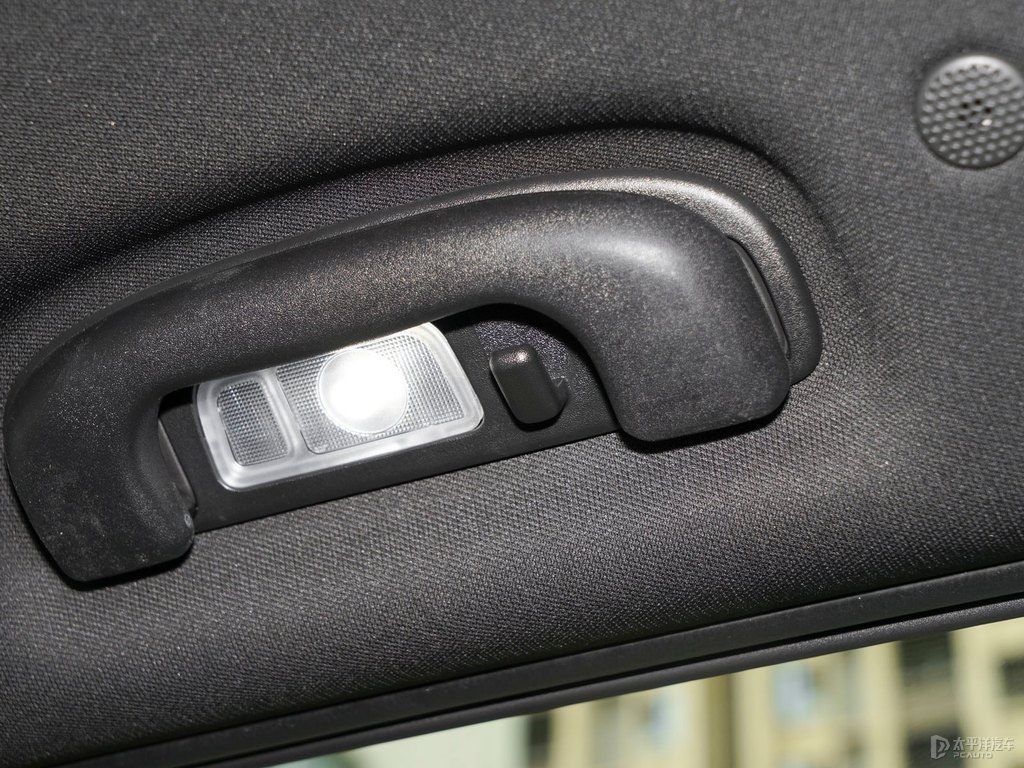 曜黑凱迪拉克XT6車(chē)廂內(nèi)飾圖片